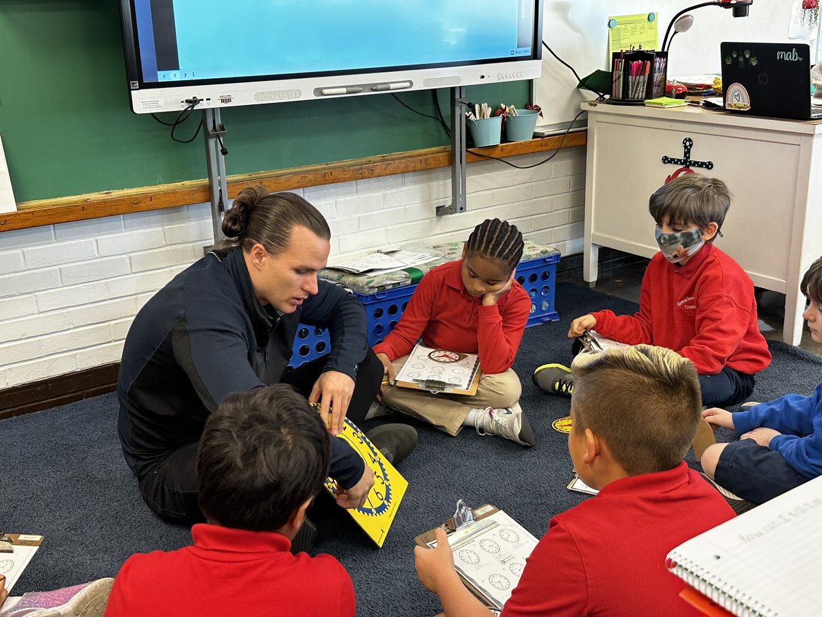 MrIceClass's tweet image. Three groups + One room = Amazing individualized instruction for students. @GreathouseLions FINE time gives kids time to catch up on missing skills.  #GreathouseGreatStaff #GreatInstruction