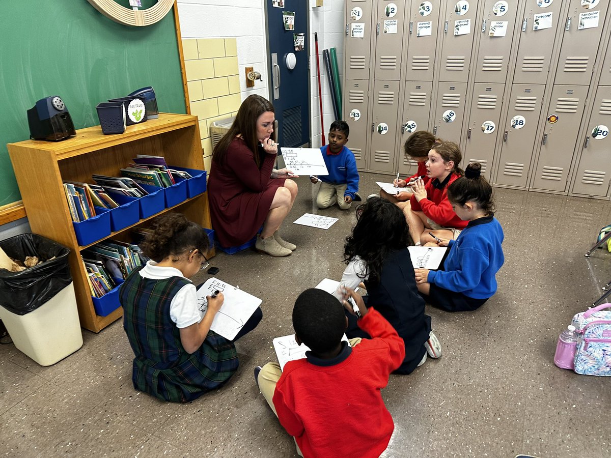 MrIceClass's tweet image. Three groups + One room = Amazing individualized instruction for students. @GreathouseLions FINE time gives kids time to catch up on missing skills.  #GreathouseGreatStaff #GreatInstruction