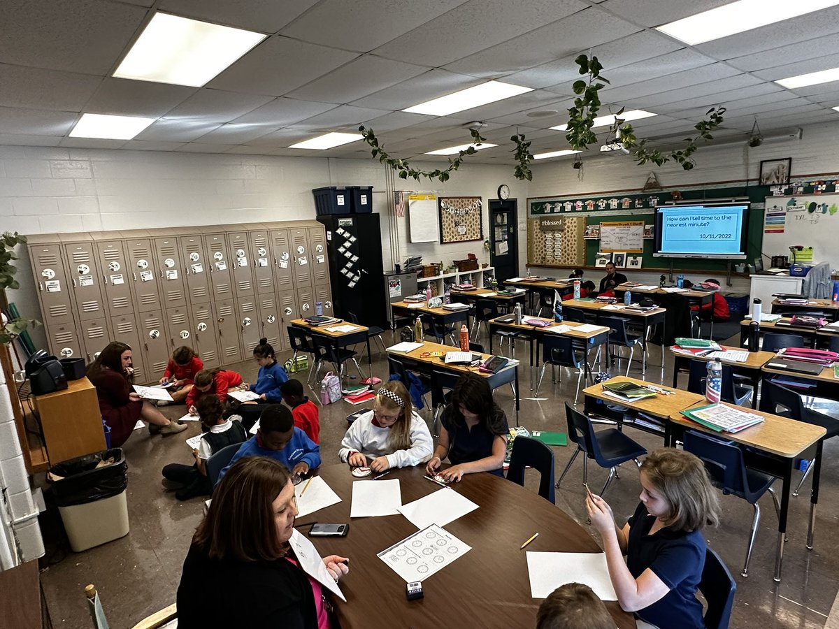 MrIceClass's tweet image. Three groups + One room = Amazing individualized instruction for students. @GreathouseLions FINE time gives kids time to catch up on missing skills.  #GreathouseGreatStaff #GreatInstruction