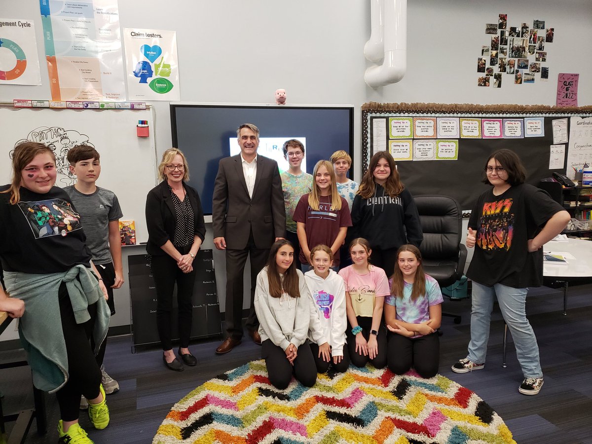 hartleytek's tweet photo. PATHS students gained invaluable information during their interview with Burlington's City Planner Andy Cross & Zoning Administrator Megan Watkins. "Think about the many impacts your decisions will have." Now we are ready to plan our Future Cities!
#wcsflight @MSOE @STEMForward https://t.co/EmsQUAwNhN