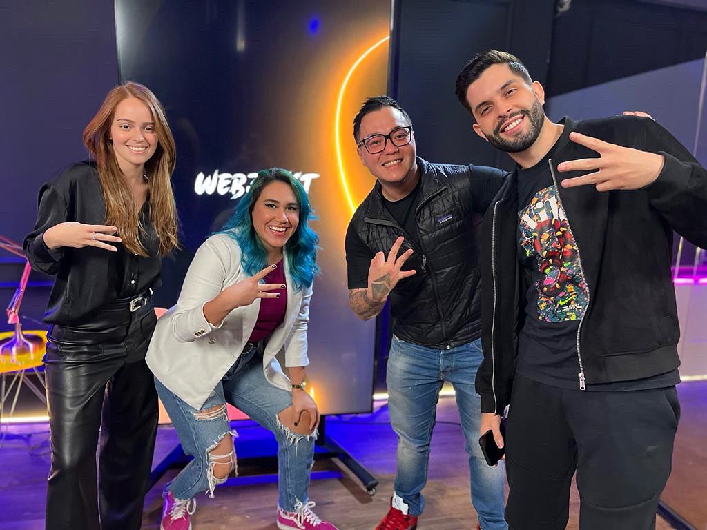 wearealmadao's tweet photo. Games &amp; Web3 no Web3Cast com @brunoplayhardx, CEO da @LOUDgg  
e co-founder da @spacecapsgg, e Cynthya Rodrigues, co-founder da G4B 👻

Confira o episódio: https://t.co/L05Twmf9Jd https://t.co/0JZ7zYRxHu