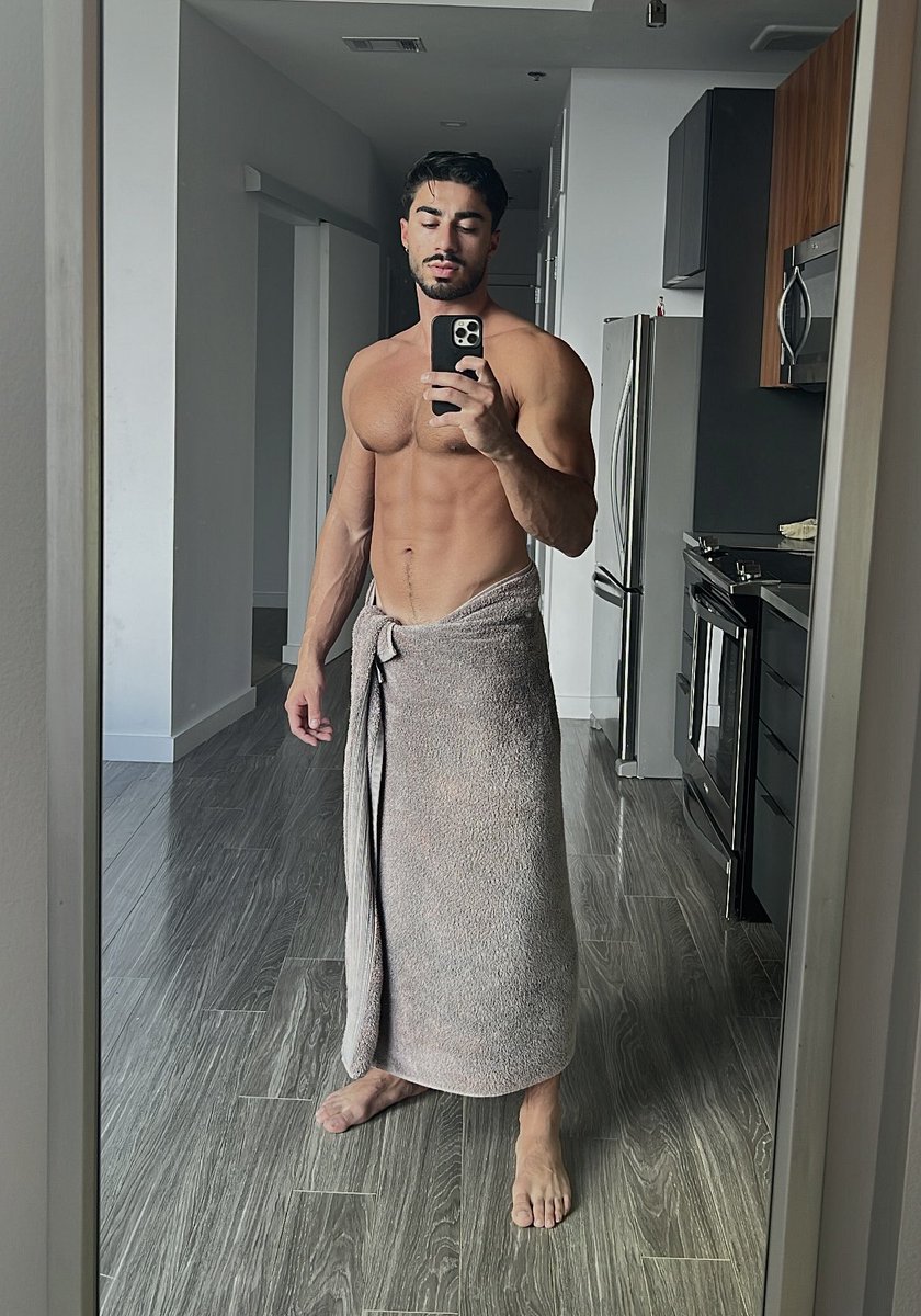 Mo Saffari on Twitter: "eat it up"