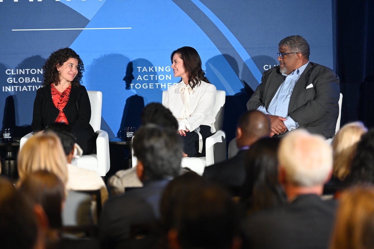 ClintonFdn's tweet image. How can we enable more diverse ownership of the businesses and capital that drive the nation’s economy?

At #CGI2022, @AliciaMenendez moderated a conversation with Thasunda Brown Duckett, @margaretanadu, Janis Lee Bowdler, @Patty_Arvielo, and James A. Casselberry, Jr. to discuss.