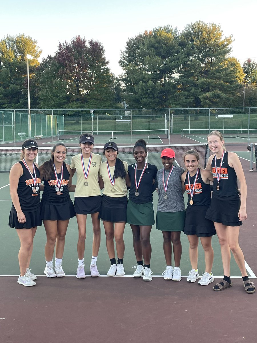 HanoverTenn1s's tweet photo. Congrats to Annie and Cass for finishing 4th place in the YAIAA league doubles tournament. An amazing 2 days of tennis. @HPSDAthletics @HanoverHS @HanoverPublic https://t.co/4a63EzatIP