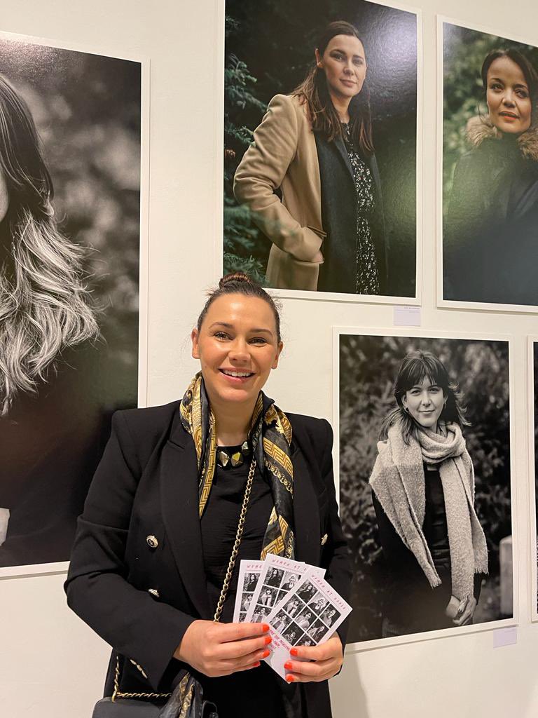 Delighted to be invited along to the #GirlsatCOP exhibition on the #InternationalDayOfTheGirl I can’t believe it has been nearly a year since I contributed to the STEM panel as part of #COP26 events #OurDearGreenPlace 🌳🐦🐟🔔💍