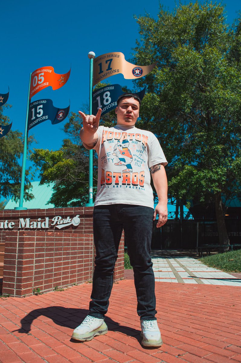 TrillArtFactory's tweet photo. LEVEL UP🔥 #GoStros #TAF 
https://t.co/AlGY598x2o (link in bio) https://t.co/y8TFXZarSX