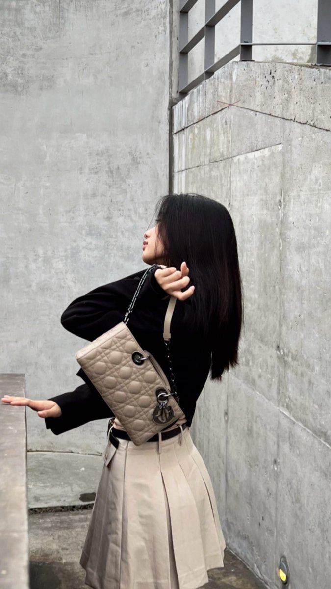 ௮ # instagram 

          "It's like a polaroid love. "