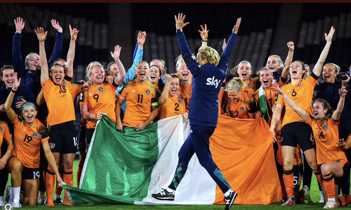 Hands up if you’re going to the World Cup!!!! 🇮🇪🏟🙌

Can see, can be. ❤️⚽️

📸<a href="/RyanByrnePhoto/">Ryan Byrne</a> <a href="/Inphosports/">Inpho Photography</a>