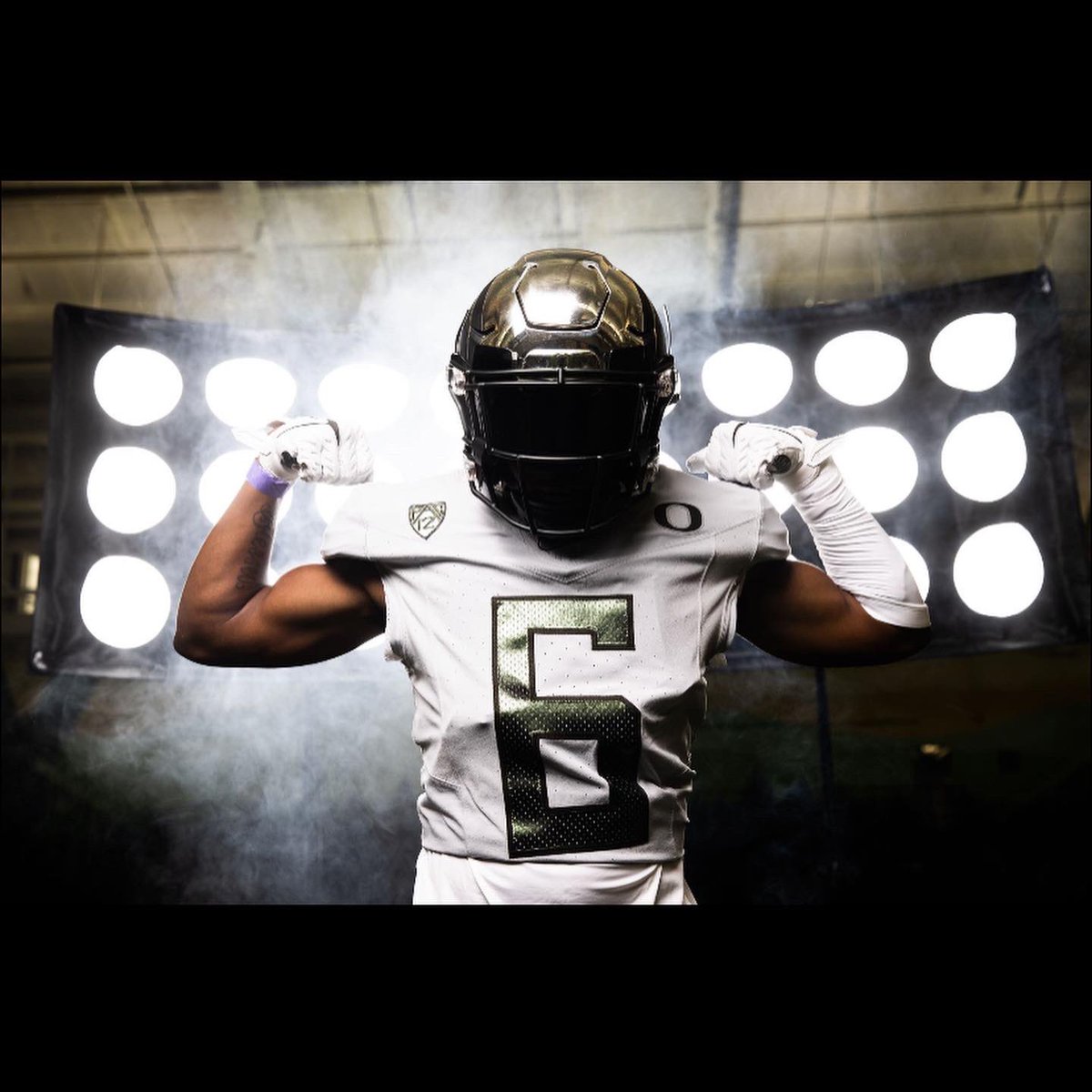 jaylenmckenzie9's tweet photo. #scooducks💚 @Coach_Rocc @CoachTroop3 @FootballRecruit @GregBiggins @RWrightRivals @CoachWadu https://t.co/Yd8OZCA6Ao