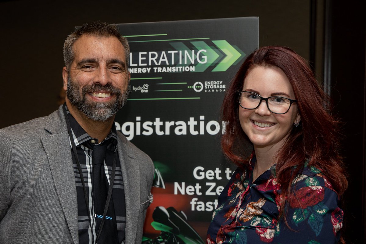 EnrgyStorageCAN's tweet photo. We were so pleased to have PA Jess Dixon join us on behalf of @ONenergy for our #Networking evening at #EscCon22 Excited to celebrate &amp; connect about what's happening #EnergyStorage! #Ontario #EnergyFuture #EnergyTransition https://t.co/JVGZSjEcky