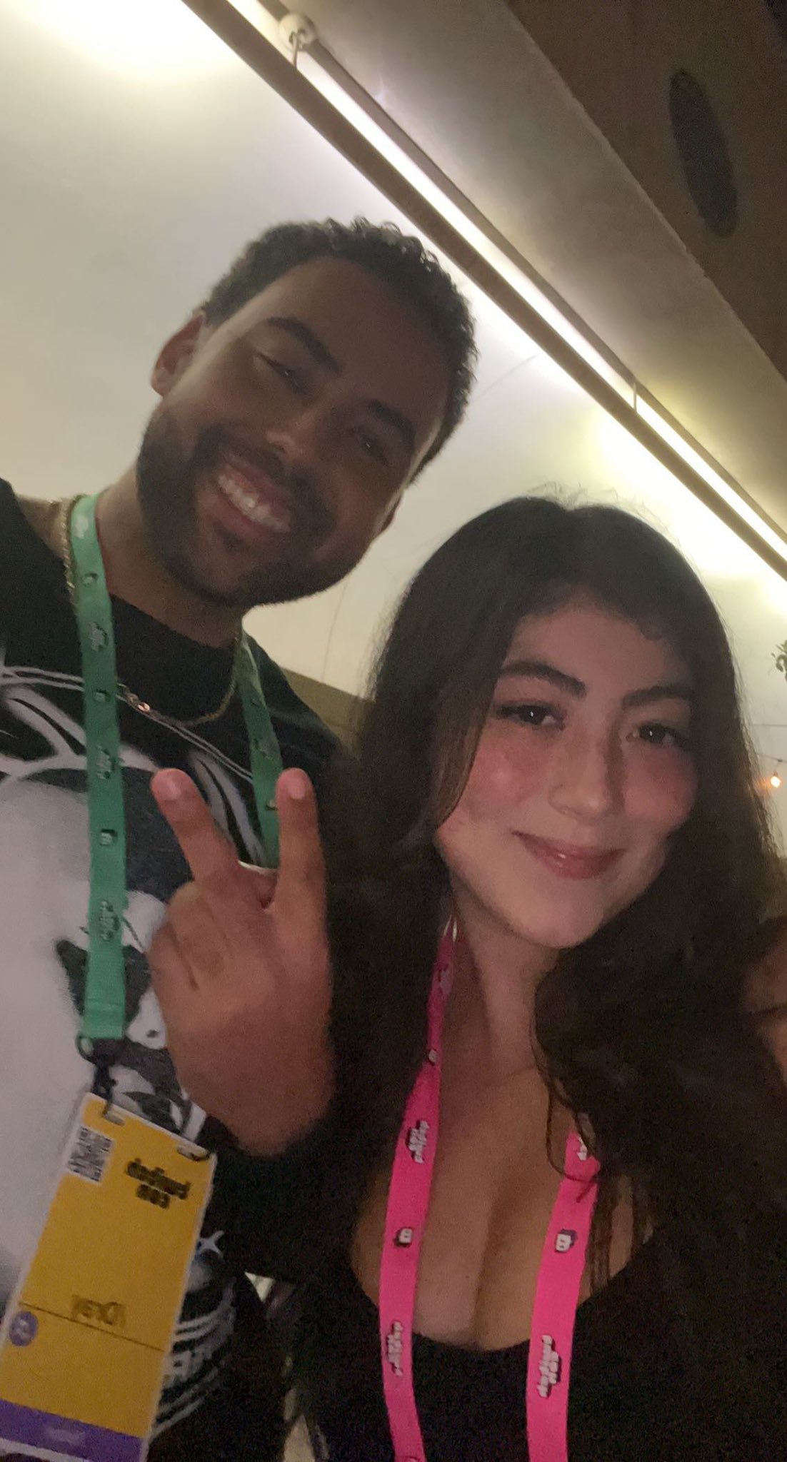 TheWildLatina🍒 (TTV) on Twitter " draynilla begged me to carry him on apex smh.. heard it here