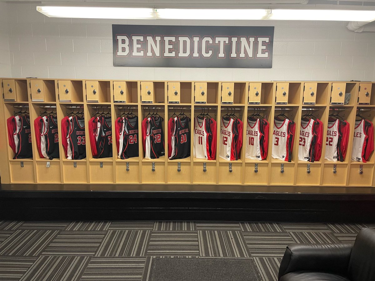 benuwbb's tweet photo. ⚠️New uniform check!⚠️ Just in time for the season! #4days 🏀🦅👀 https://t.co/x716SkLmb9