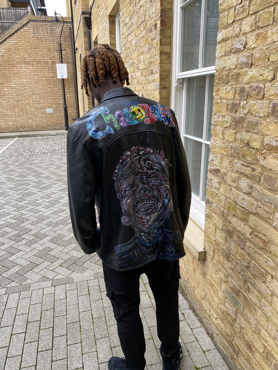 Nanyboticelli's tweet photo. Thanks trevoh chalobah for receiving me at ur house with this amazing art piece exclusive made for you @TrevohChalobah #chelseafan #14 #alltheglorytojesus https://t.co/lBUWVSpHKn