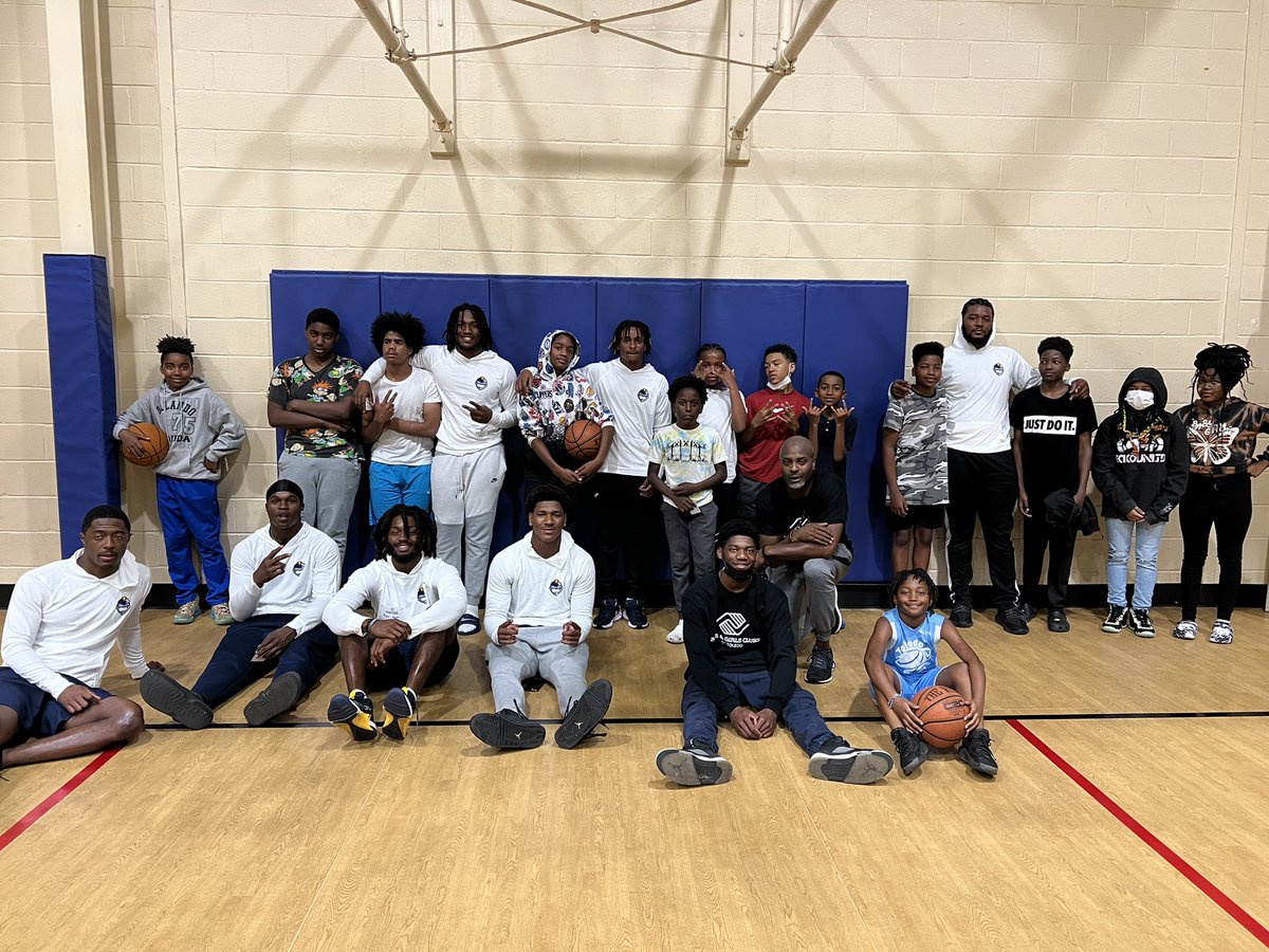 dy2johnson's tweet photo. I want to thank the boys and girls club in Toledo and @FriendofRocky for having us. We had a lot of fun spending time with the kids and we look forward to going back!#GoRockets #friendsofrocky https://t.co/zJycfGdmDj
