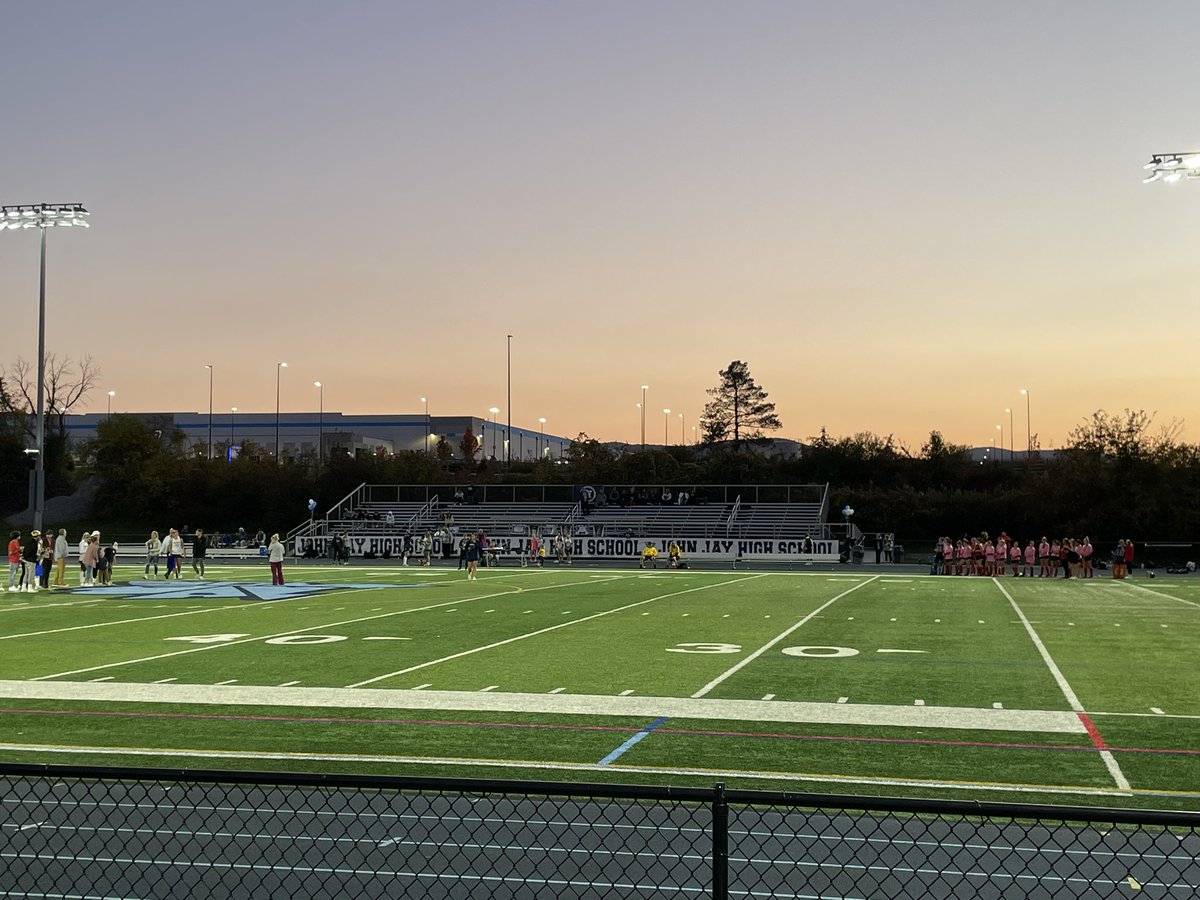 Congratulations <a href="/JohnJayFH/">John Jay EF Field Hockey</a> Seniors. We wish you all the best! 🎓🏑