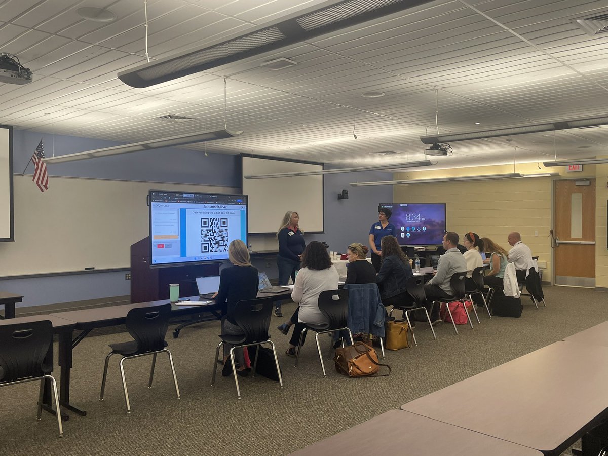 𝕃𝕚𝕟𝕕𝕤𝕒𝕪 𝕊𝕞𝕚𝕥𝕙 tweet media