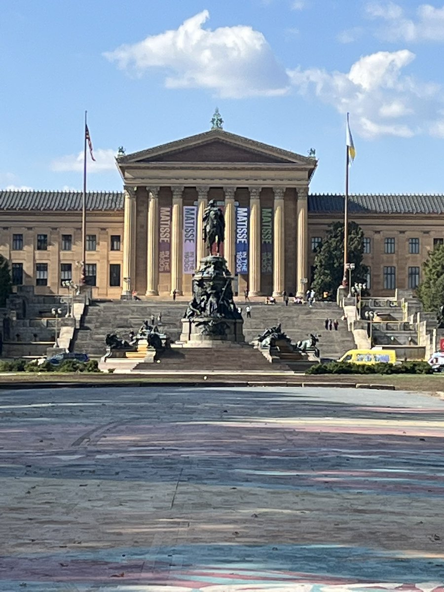 CoachBarnwell's tweet photo. Jennifer and I made our way to the city of brotherly love. I’ve added a couple of pictures for Rocky movie lovers #philadelphia #rockybalboa https://t.co/ZpUnjuPmHt