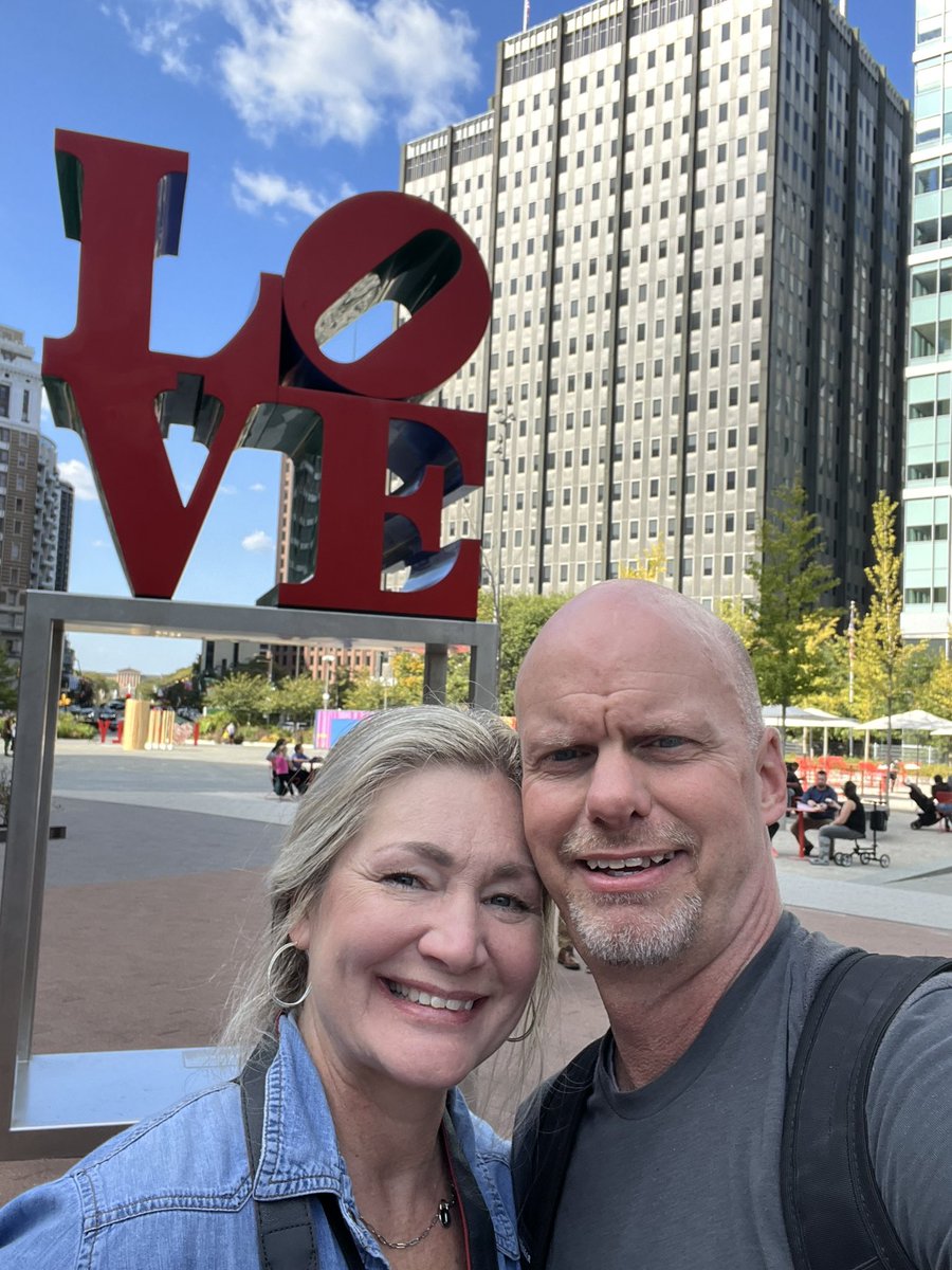 CoachBarnwell's tweet photo. Jennifer and I made our way to the city of brotherly love. I’ve added a couple of pictures for Rocky movie lovers #philadelphia #rockybalboa https://t.co/ZpUnjuPmHt