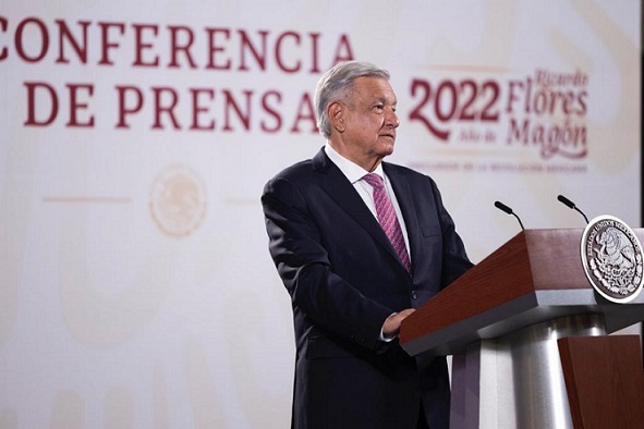 Por probable queja de productores de ganado del norte del país, el presidente Andrés Manuel López Obrador, puso en duda el trabajo del director del Senasica, instancia cuya ausencia es notoria al ingresar ganado por Guatemala.
ow.ly/2Fxx50L7zAE