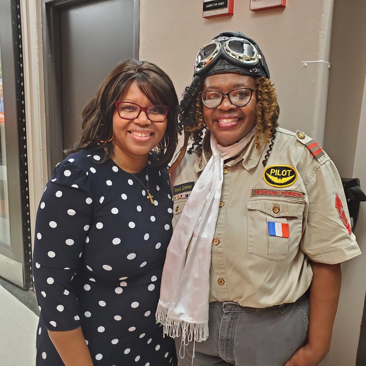 HStovall_CTE's tweet photo. Flight simulators, American Airlines, FAA, career presentations,  college &amp; career reps, and our special pilot guest - Gigi Coleman! An AMAZING day for @ETHSWildkits @marcusacampbell @PeteBavis @ISBEnews @NSERVE020 @krizzob @ETHS_HR @MLavizzo 
#WildkitWay
#AviationDay
#CCReady https://t.co/2HNdnlmQtj