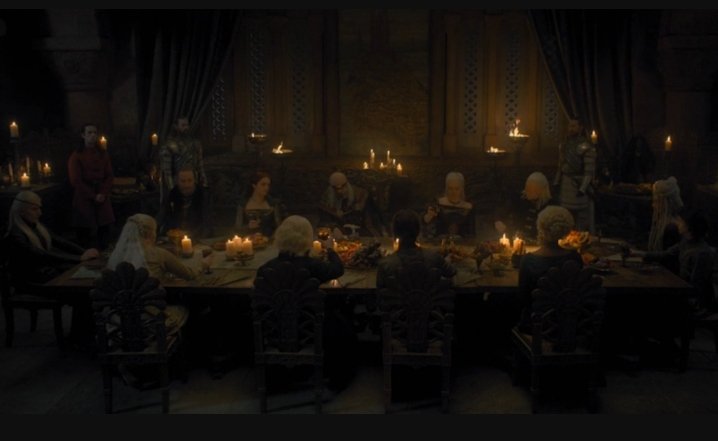 YouTubeBorng's tweet photo. Pequeño gran detalle, la cara de una misma moneda, Viserys, la enferma y gangrenada a un lado, la sana y vigorosa  al otro.
#HouseOfTheDragon 
#HouseOfTheDragonHBO 
#HouseTargaryen https://t.co/9KYwSQLM7m