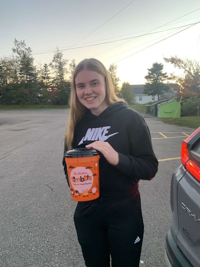 dalbraeacademy's tweet photo. First time having a Timbit! #NSISP https://t.co/EIEhij0xvX
