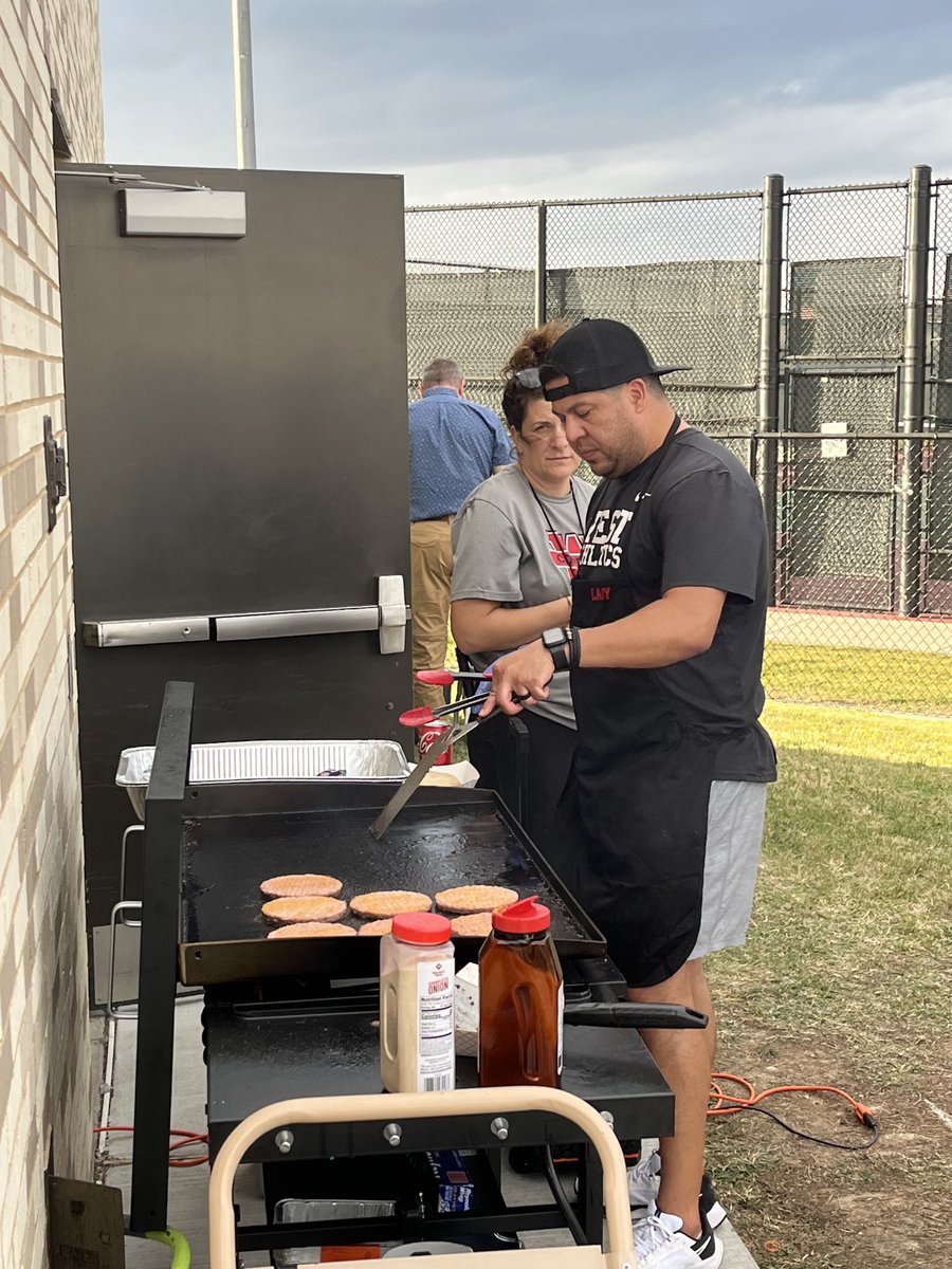 John Smetzer (@mr_smetzer) on Twitter photo Thank you Dr. Coenraad for grilling for the teachers! West rocks!! ā¦<a href="/CMSWestWrangler/">Coppell Middle School West</a>ā© Thank you Dr. Coenraad for grilling for the teachers! West rocks!! ā¦<a href="/CMSWestWrangler/">Coppell Middle School West</a>ā©