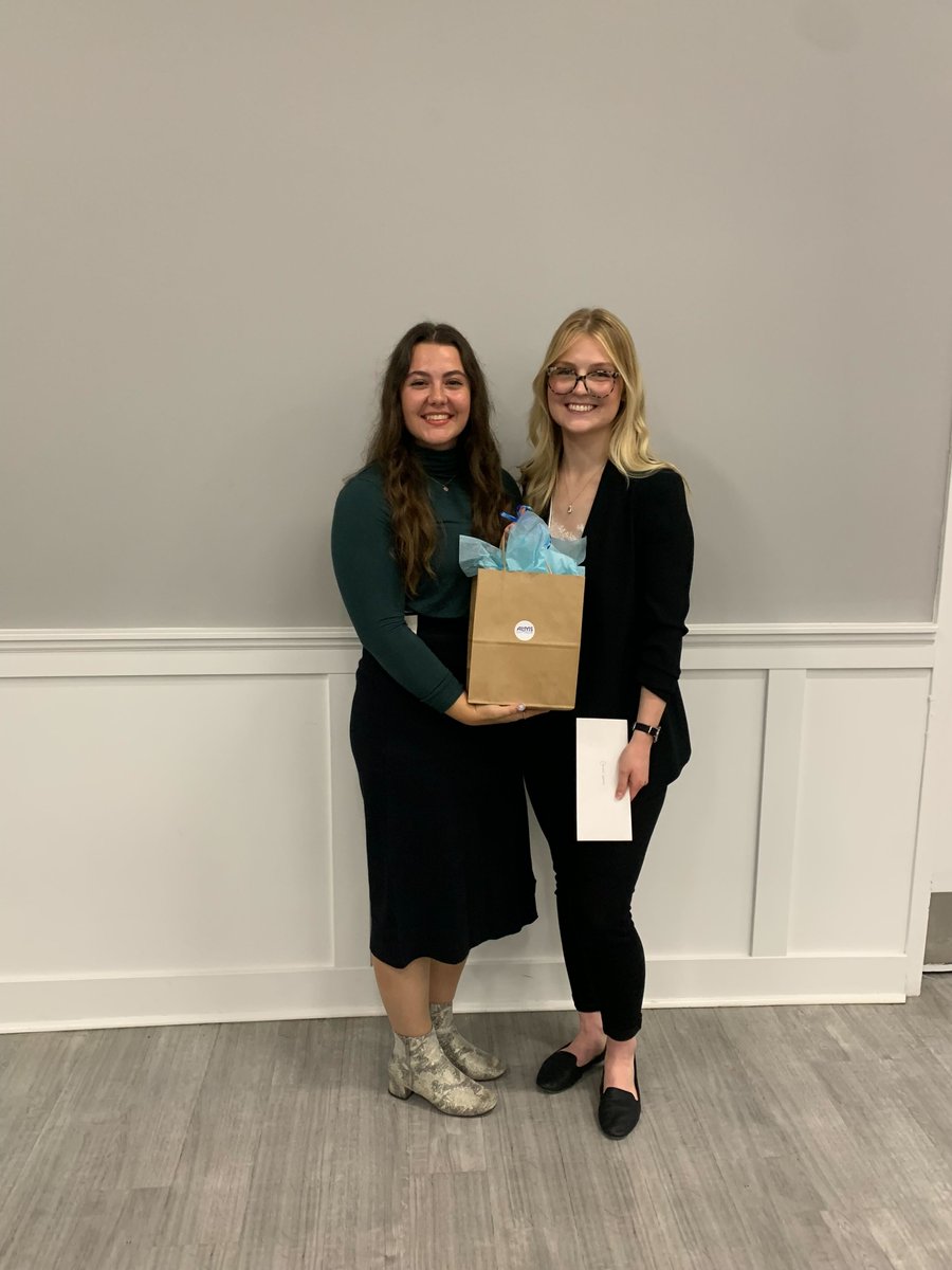 AlbertaLake's tweet photo. 🎉Huge congratulations to Ceilidh Welch, the recipient of this year's ALMS Scholarship! 🎉

Ceilidh is a master's student at the UofA's School of Public Health, and is researching the reliability of a community-based approach to qPCR water monitoring. 

https://t.co/cUvY0KoFHR https://t.co/0xtdeQdUFt