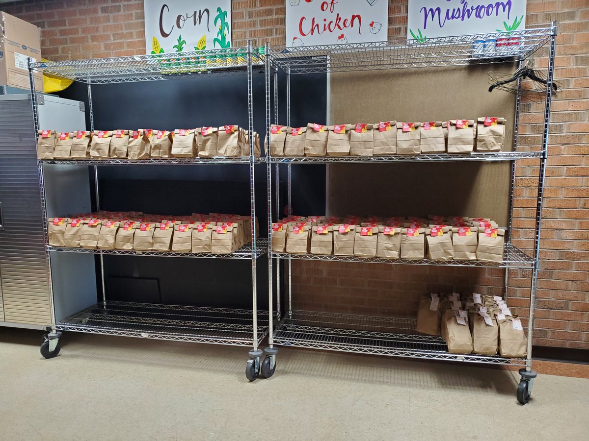 HanksInteract's tweet photo. Who said fall intersession was to relax? Getting ready for PSAT testing.
400 student snacks βοΈ
20 teacher snacks βοΈ
We got it done in half a day.
@HanksHS_CTapia
you are ready for testing! Plus prepping for Hanksgiving! #HanksInteract #wedothingsyouthoughtjusthappened https://t.co/aKIkKWiCMq