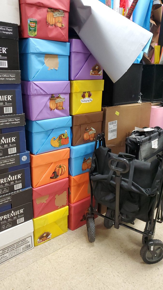 HanksInteract's tweet photo. Who said fall intersession was to relax? Getting ready for PSAT testing.
400 student snacks βοΈ
20 teacher snacks βοΈ
We got it done in half a day.
@HanksHS_CTapia
you are ready for testing! Plus prepping for Hanksgiving! #HanksInteract #wedothingsyouthoughtjusthappened https://t.co/aKIkKWiCMq