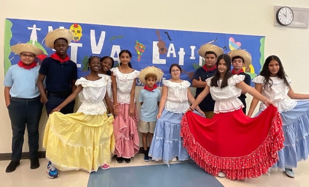 ndthunderbirds's tweet photo. Our #Thunderbirds celebrate Hispanic culture through dance, food, music, and clothing. #internationalbaccalaureateschool #magnetschool #Spanish #IBSpanish #vivalatina #HispanicHeritageMonth #MSASchool @MDCPSNorth @miamimagnets https://t.co/th2dTd4z89