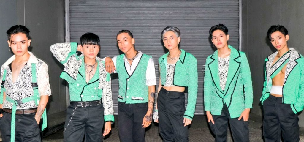 MagiliwUSA's tweet photo. Festival and cultural celebration and showcase? Look no further Mayor. Do pls guest the emerging PPOP group, @Official_ALAMAT #ALAMAT. They'll surely be much appreciated by Ilonggo culture advocates like you! They promote PH culture.
PASULONG OCT28
#ALAMATPasulong
#ALAMAT1stEP https://t.co/x2Rgn991mt