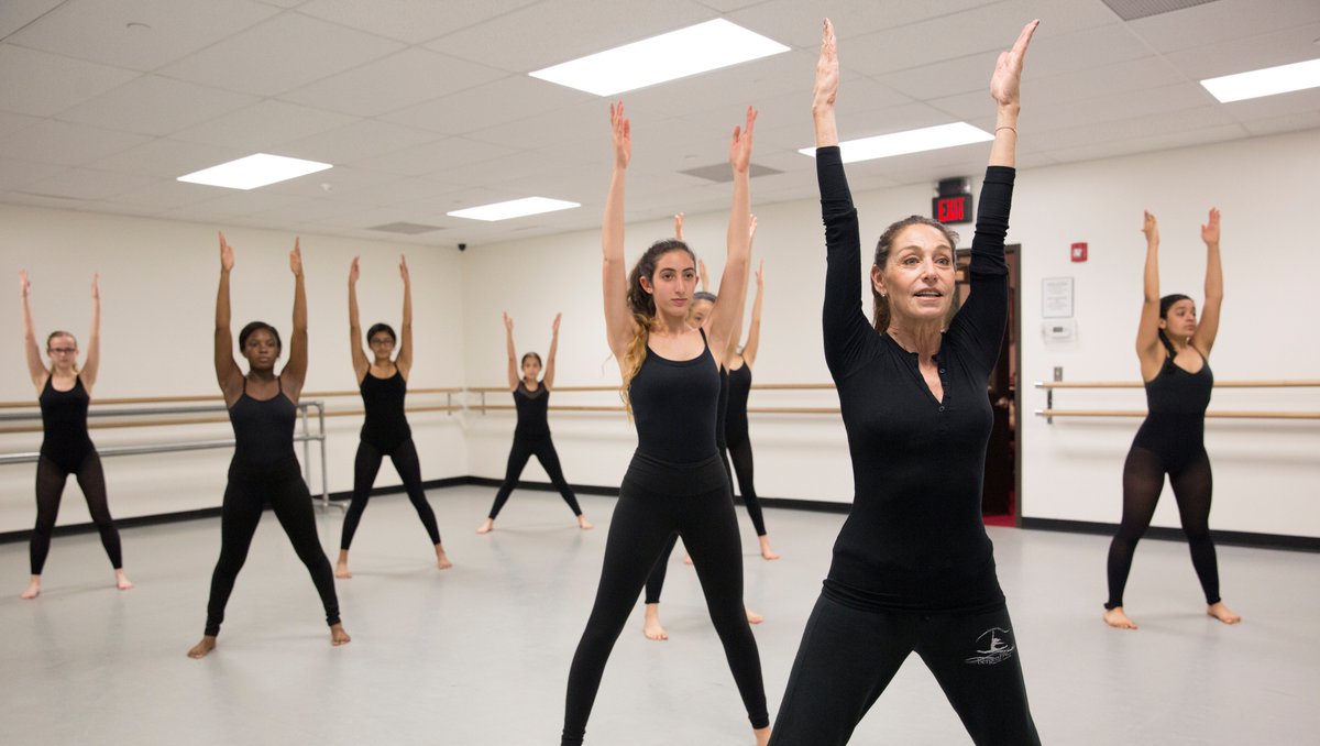 REACH FOR THE STARS! Our arts education programs provide students with unique and “hands-on” training!

Want to learn more? Visit the link in our bio🔗 to take a trial class TODAY!

#artsed #artseducation #danceclass #danceteacher #bergencounty #bergencountynj #investinthearts