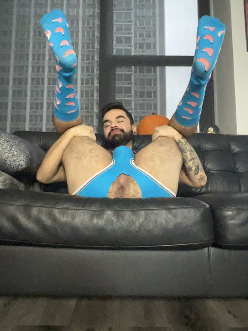 I grew up hating myself&hellip;but now I know life is too short to spend it at war with yourself ❤️ #gay #nsfwtw<a href="/tag/socks"class="tags"><span>#socks</span></a><a href="/tag/ass"class="tags"><span>#ass</span></a><a href="/tag/gay"class="tags"><span>#gay</span></a><a href="/tag/latino"class="tags"><span>#latino</span></a><a href="/tag/hairy"class="tags"><span>#hairy</span></a><a href="/tag/bottom"class="tags"><span>#bottom</span></a><a href="/tag/humpdaymotivation"class="tags"><span>#humpdaymotivation</span></a>