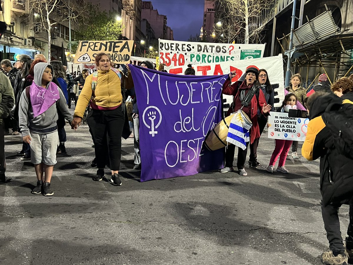 El pueblo en las calles #SiHayHambreHayLucha