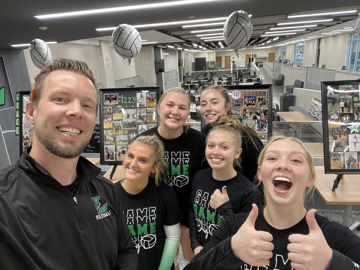 LHSDragonsVB's tweet photo. Senior Night for this great group of student-athletes! We are really going to miss these girls! #golitch https://t.co/f05GRXm9R4