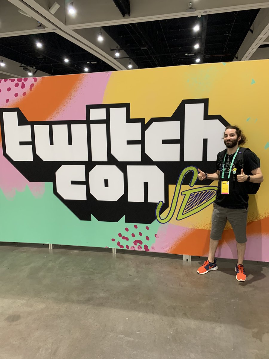 JTtooLegit's tweet photo. Very cool times with some very cool people. Poggers, some would say 😲#TwitchCon2022 https://t.co/qYRB5ppUHj