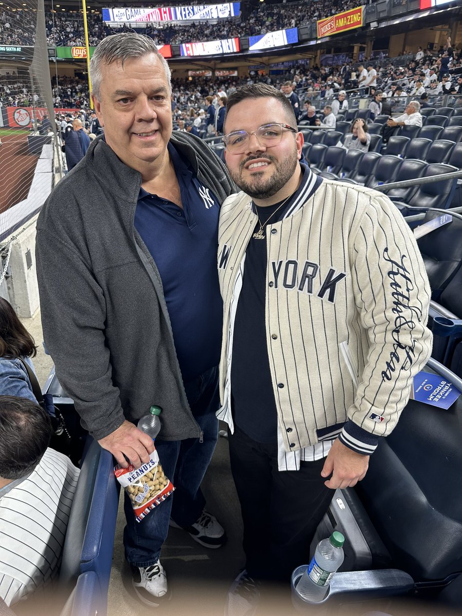 CouRageJD's tweet photo. Let’s go @Yankees!

Dad and I are having a blast already! https://t.co/fwP2kDvWUQ