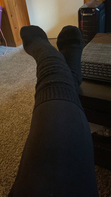 Well these sweaty feet are now clean enough to lick 👅🫧 https://t.co/0S2kqIazVg<a href="/tag/myxanniversary"class="tags"><span>#myxanniversary</span></a>