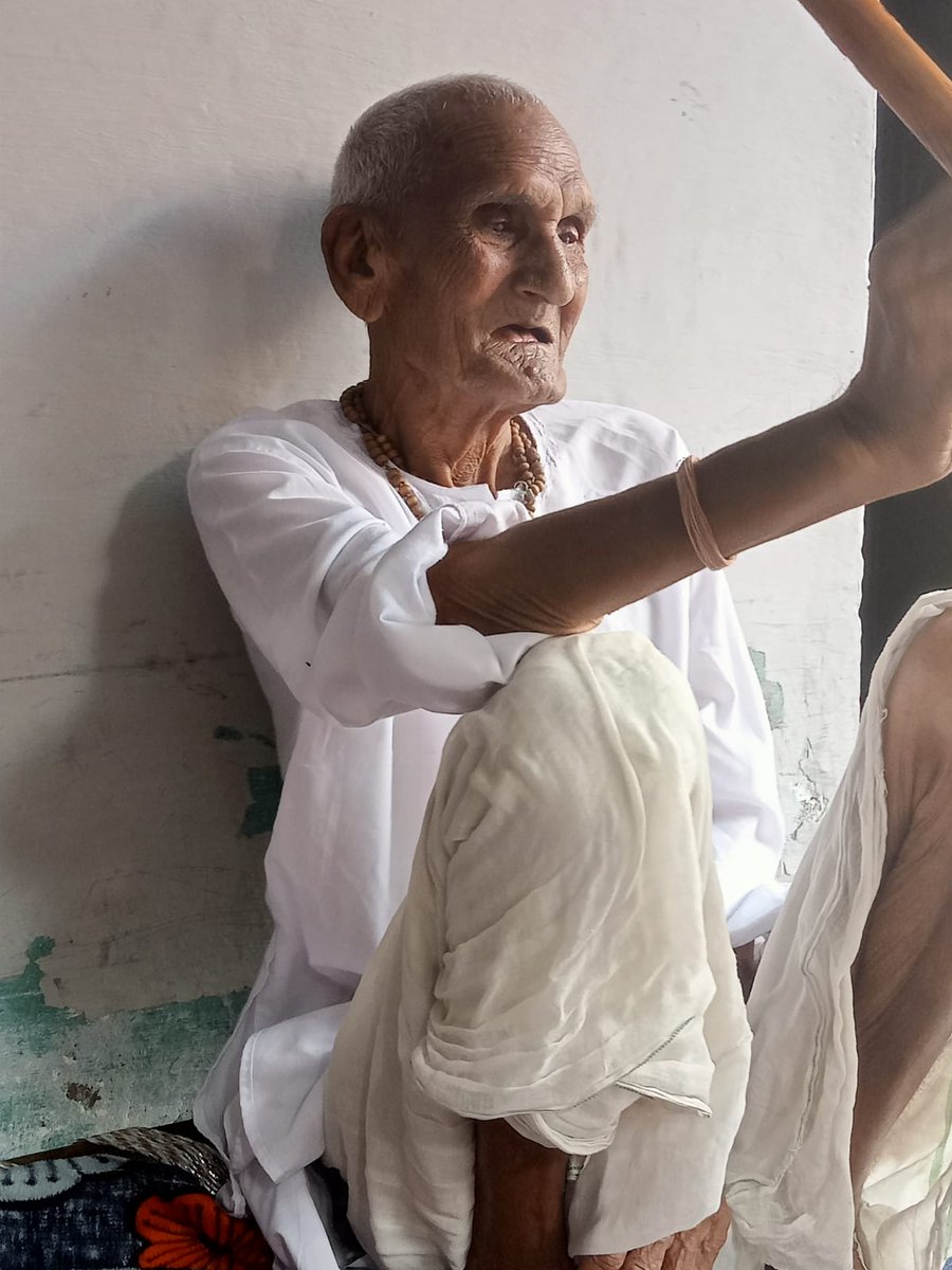 EmpowerSewa's tweet photo. #SEWA संगठन उत्तर प्रदेश के प्रदेश सचिव श्री भूपेन्द्र पाल (भुप्पी भाई) के दादा जी श्री दुलीचंद पाल का 90 वर्ष की उम्र में देहांत हो गया है।

प्रभु अपने श्री चरणों में दिवंगत आत्मा को स्थान प्रदान करें व परिवार को इस दुख को सहन करने की शक्ति दे! 

विनम्र श्रद्धांजलि 🙏 https://t.co/ybyJqqTrLd
