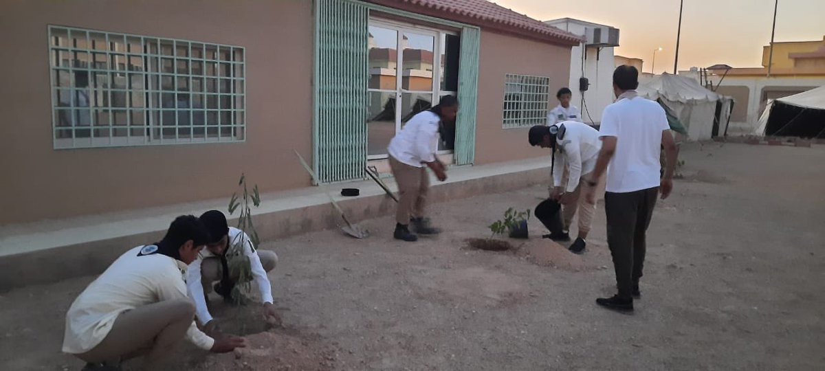 green_kharj's tweet photo. جانب من تشجير مركز التدريب الكشفي بالخرج يوم الثلاثاء الموافق ١٥/ ٣/ ١٤٤٤هـ ونشكر الزملاء القائمين على هذه المبادرة أ.مبارك العرجاني و أ.عبدالله الرمثي وجميع المشاركين. https://t.co/SymQNh5XrZ