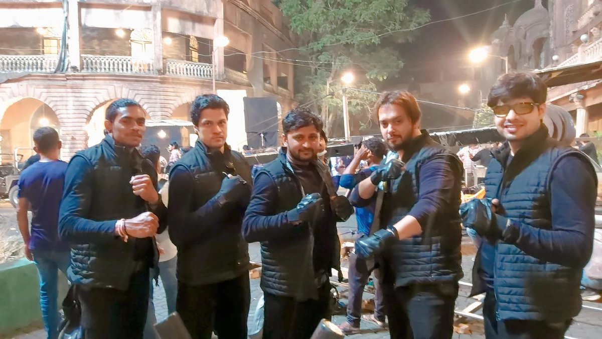 AmolDamji's tweet photo. #godfather on set
I really Like to My #Big_Screen Role with #Bollywood #Dabang #Star #Salman_khan sir and #MEGASTAR #Chirnjeevi sir in #godfathermovie, I feel very lucky and Glad
#bollywoodstars #tollywood #southmovie
#ShahidBhaipune #Amoldamji #SalmanKhan Chiranjeevi #action https://t.co/yhRgRR2LNa