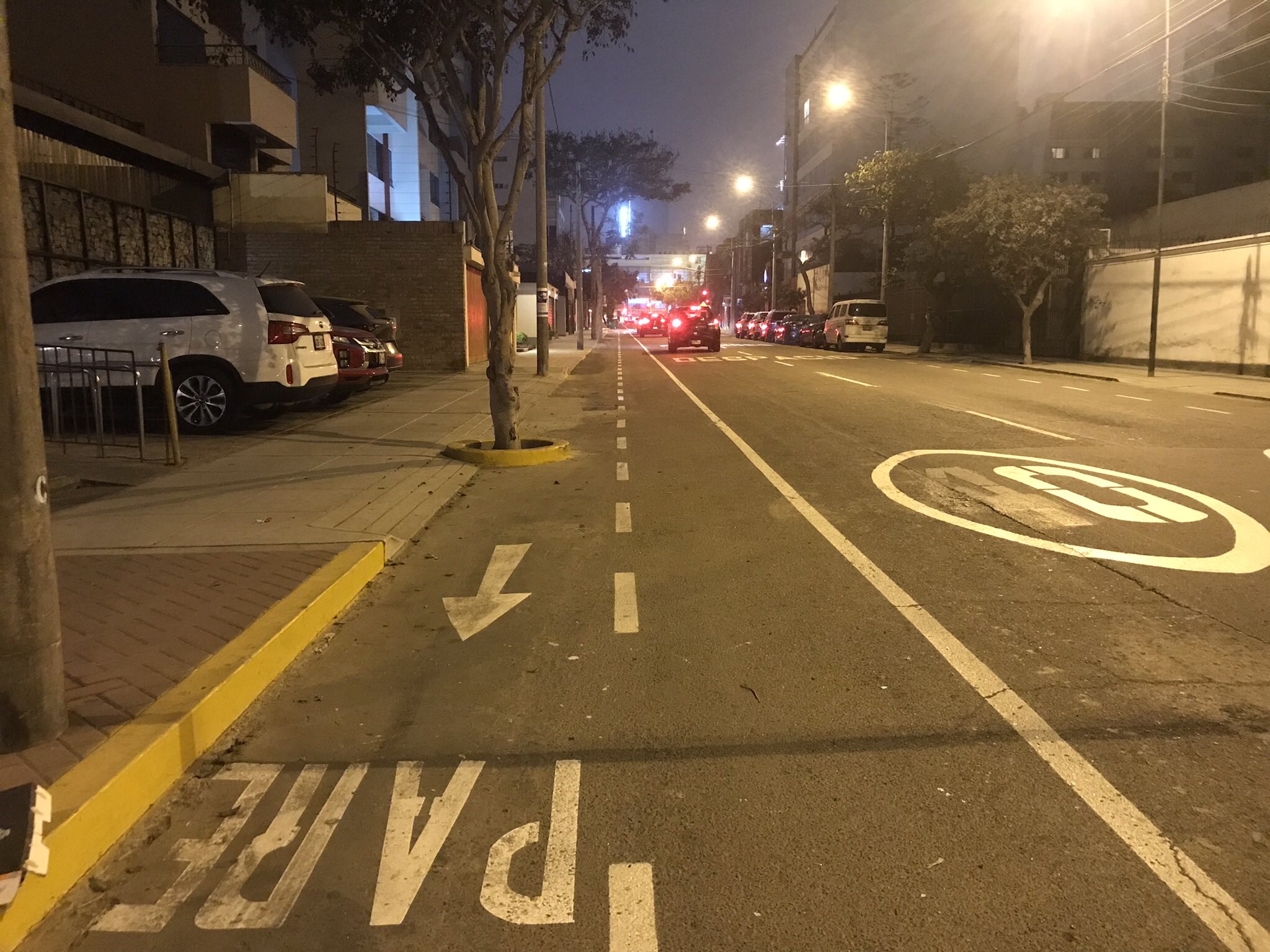 Claudia R on Twitter "Encuentra el(los) error(es) 👀 Calle 2 de Mayo