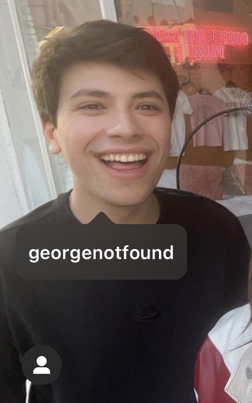 imcrying dream tagging in every single photo somebody plss tell him, i love him sm