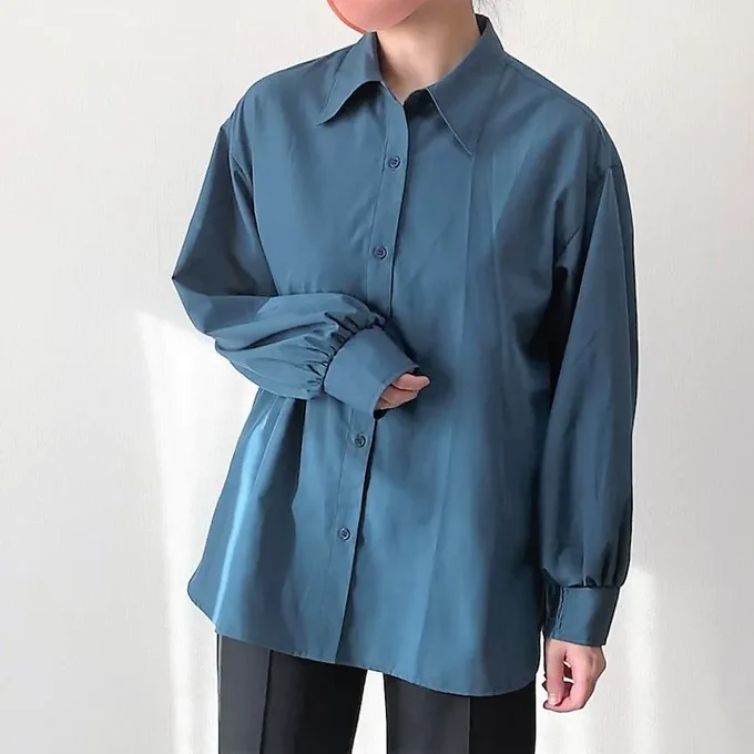 【オシャレ】冬までガンガン着回せる!グローバルワークの「高見えシャツ」ぽわんとした袖がめっちゃカワイイ  グローバルワークの「レギュラーカラーシャツ 」が着回し力バツグンで優秀すぎました!ゆったりしたシルエットなので、体型カバーにも役立ちますよ〜◎ 
