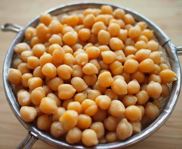 wamuse1's tweet photo. #Health benefits of Chickpeas

Chickpeas Prevent Constipation

Boost Heart Health

Prevent and Improve Diabetes

Prevent Anemia

Promote a Healthy Pregnancy

Build Strong Bones

Help With Weight Management

Boost Brain Health 

#FetchYourBody2022 #veganism #vegan #Realfood https://t.co/RTGDFw0sO5