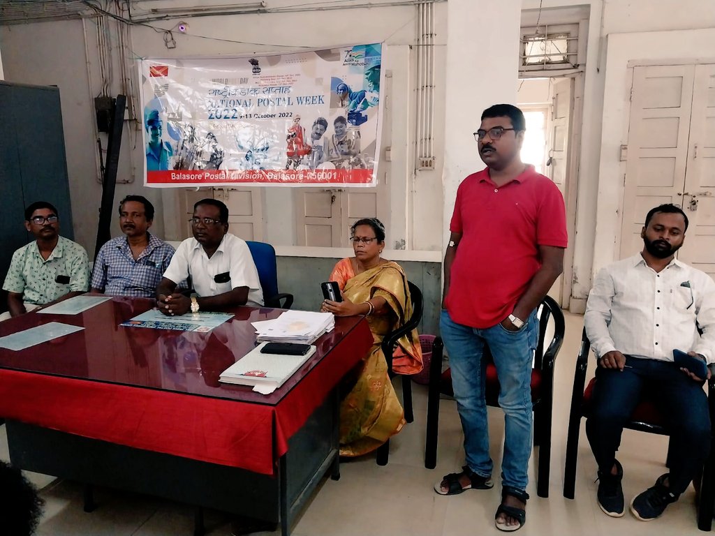CPMG_Odisha's tweet photo. #NationalPostalWeek #MailsAndParcelDay observation at Balasore Head Post Office by sensitising the delivery staff of Balasore Head Post Office and nearby Post Offices. #AmritMahotsav. https://t.co/Wa1HblVVgb