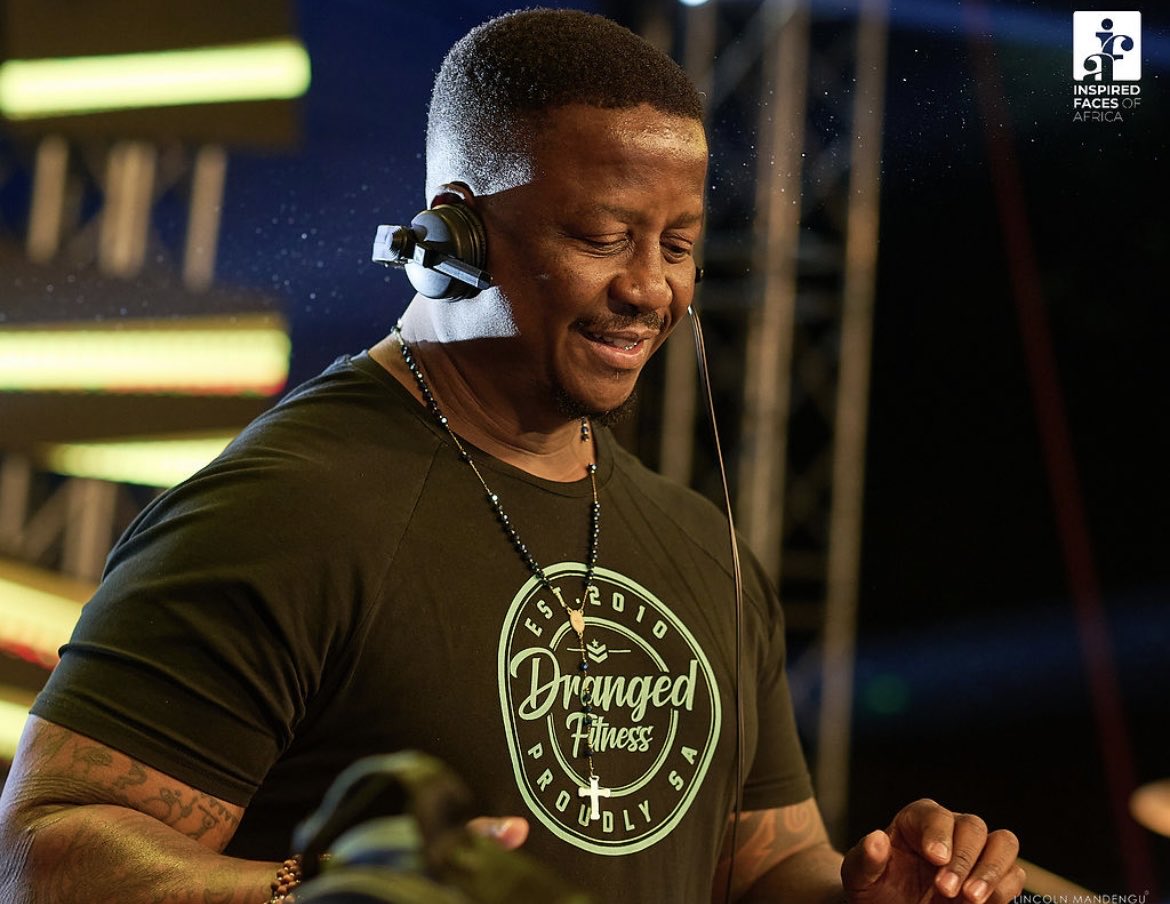 Happy Wednesday!! 

“Believe in yourself and one day you will realise why you never gave up!” - Avijeet Das

#WednesdayWisdom