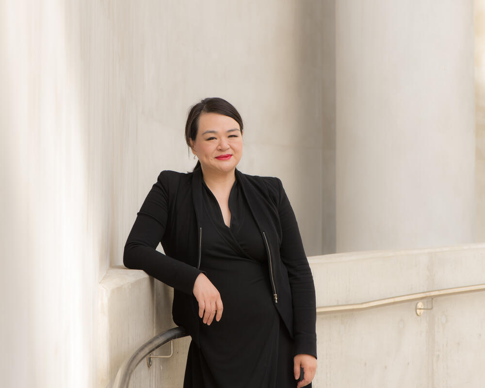 Deakin Law School (@deakinlaw) on Twitter photo A huge congratulations to <a href="/DrV_Huang/">Vicki Huang</a> who was named Teacher of the Year at the 2022 Vice-Chancellor’s Prizes and Awards: Innovative Approaches to the Creation of Authentic Assessments that Prepare Students for the Modern Workplace.
👏👏👏 A huge congratulations to <a href="/DrV_Huang/">Vicki Huang</a> who was named Teacher of the Year at the 2022 Vice-Chancellor’s Prizes and Awards: Innovative Approaches to the Creation of Authentic Assessments that Prepare Students for the Modern Workplace.
👏👏👏
