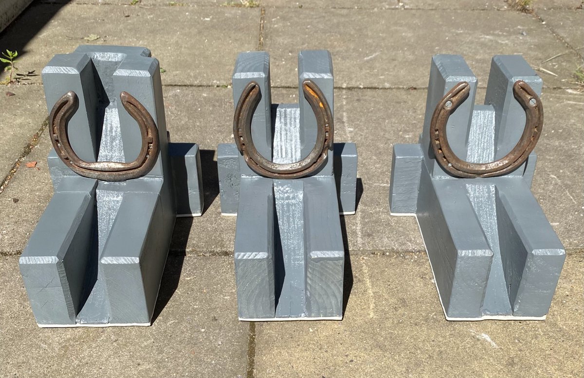 We'd like to say that the starting chocks for the National Hill Climb Championships on the Old 'Shoe were made with love, but it was mostly swearing.  Lots of swearing.   amazon.co.uk/photos/share/J…